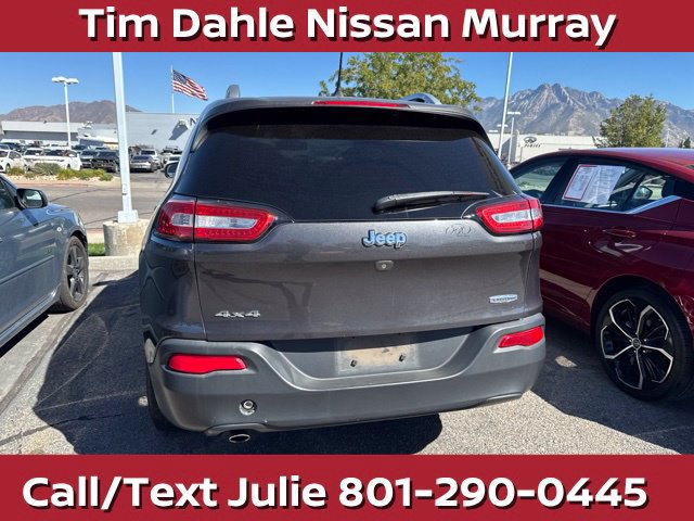 Used 2016 Jeep Cherokee Latitude AWD/4WD image 16