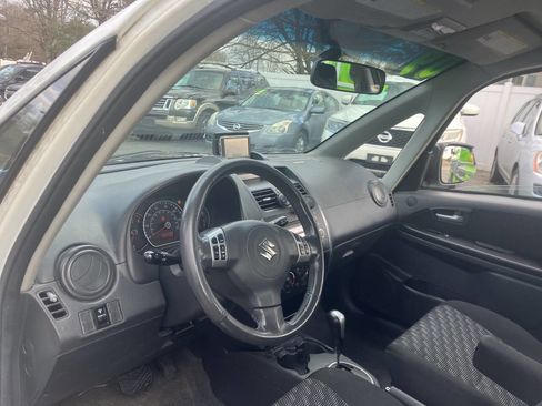 Used 2009 Suzuki SX4 AWD Hatchback image 18