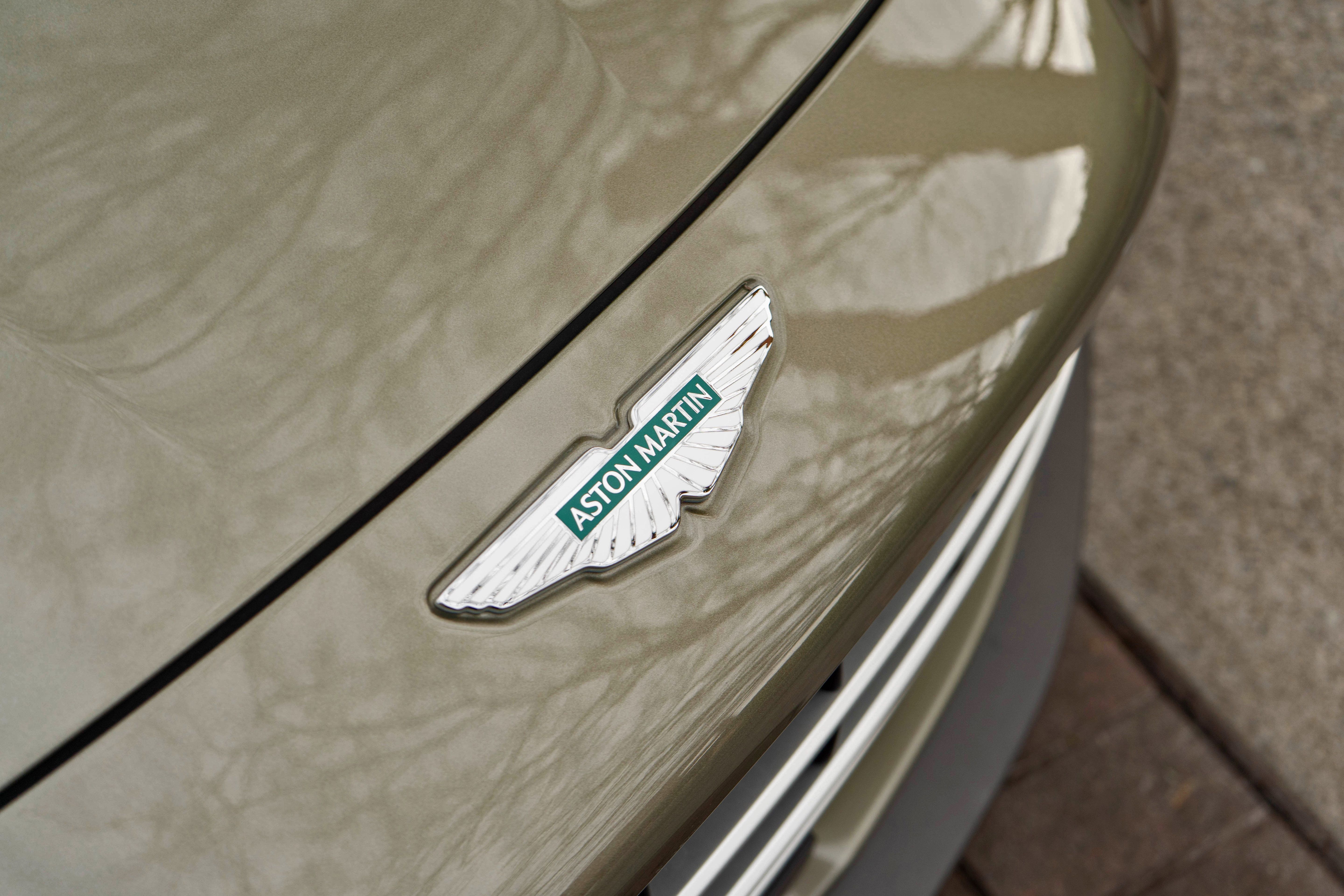 Used 2025 Aston Martin V8 Vantage Coupe RWD image 31