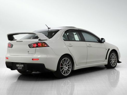 Used 2014 Mitsubishi Lancer Evolution GSR image 5