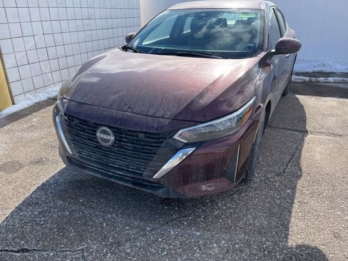 Used 2025 Nissan Sentra SV image 4