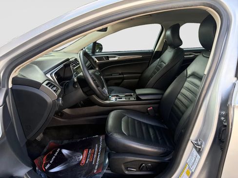 Used 2018 Ford Fusion Energi SE FWD image 12