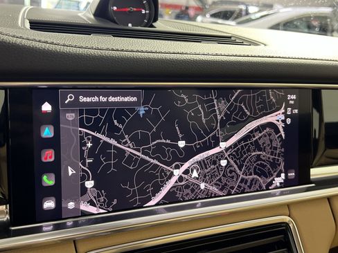 Used 2022 Porsche Panamera 4 image 20