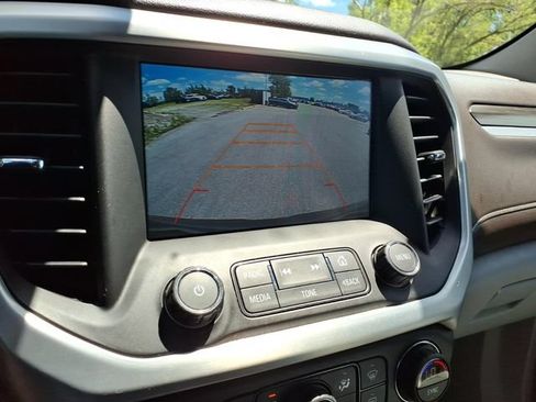 Used 2017 GMC Acadia SLT FWD image 23