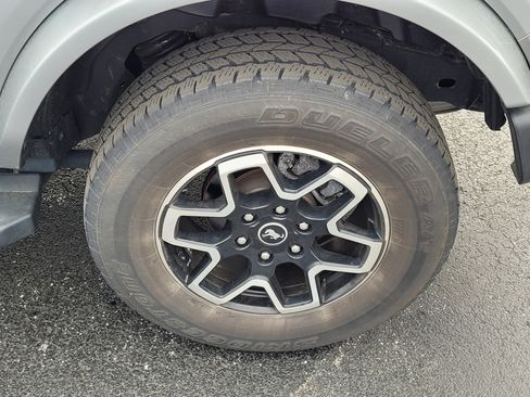 Used 2023 Ford Bronco Outer Banks image 10