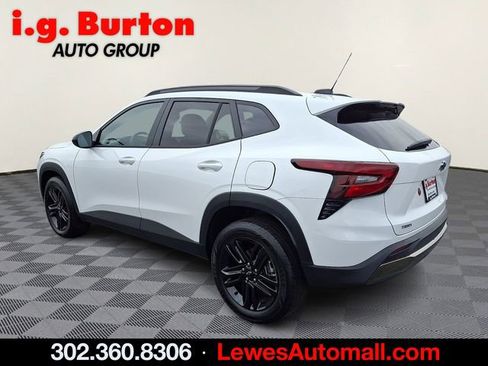 New 2026 Chevrolet Trax ACTIV w/ Driver Confidence Package FWD image 3