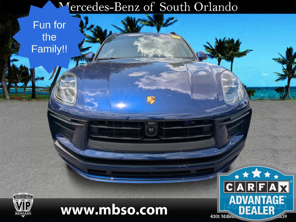 Used 2025 Porsche Macan AWD/4WD image 19