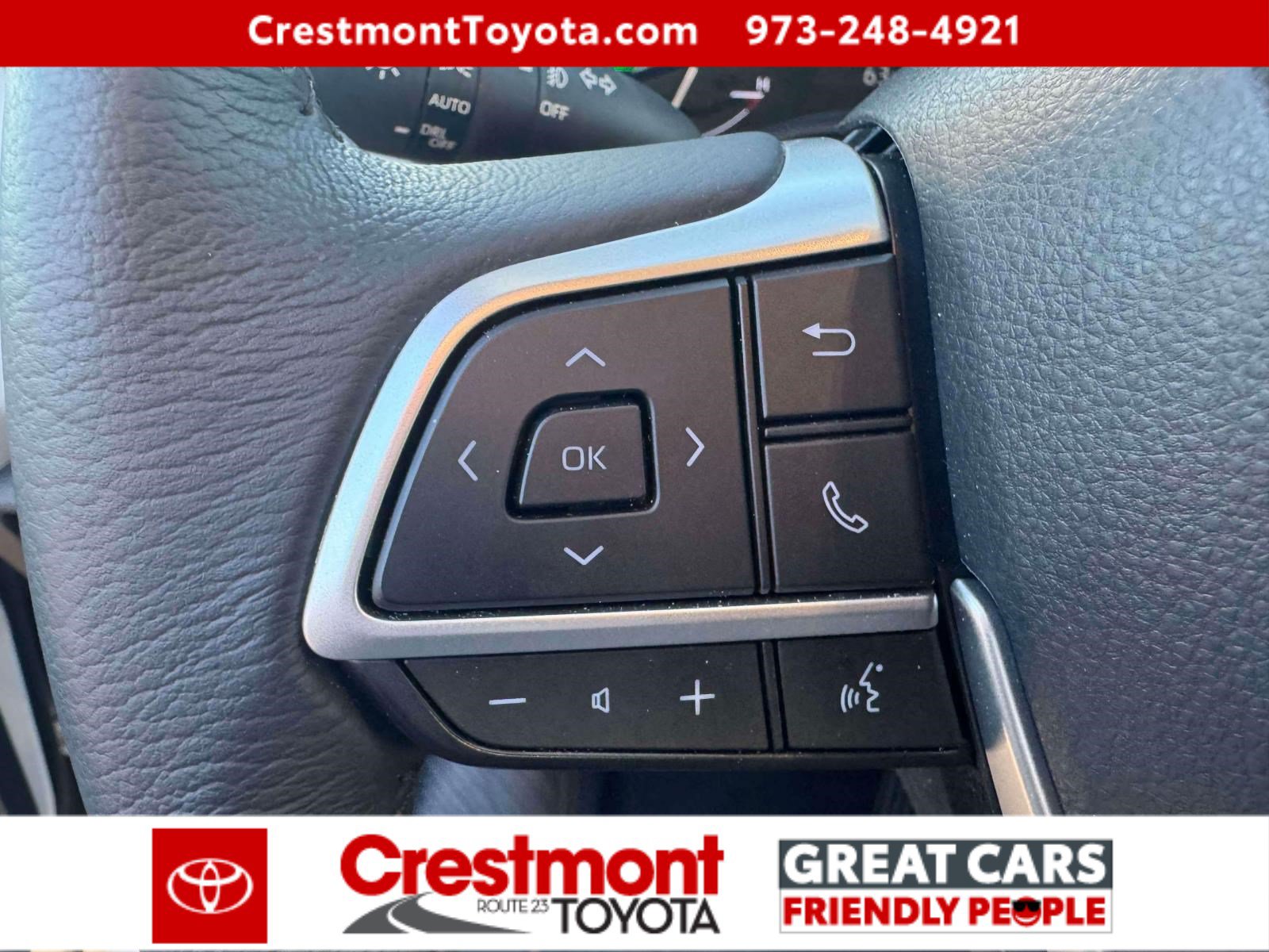 Used 2026 Toyota Sienna XLE AWD/4WD image 21