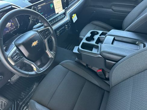 Used 2025 Chevrolet Silverado 1500 LT AWD/4WD image 12