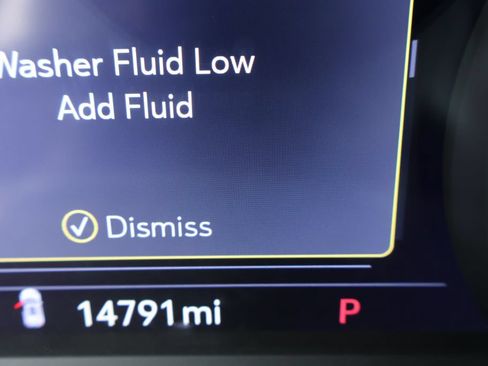 Used 2024 Cadillac XT5 Premium Luxury w/ Technology Package FWD image 30