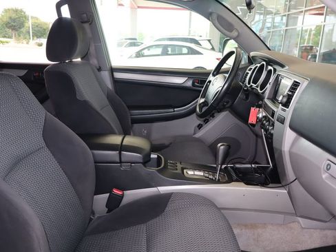 Used 2004 Toyota 4Runner Sport AWD/4WD image 42