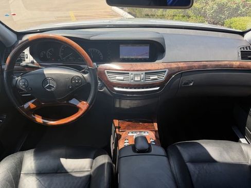 Used 2010 Mercedes-Benz S 550 image 9