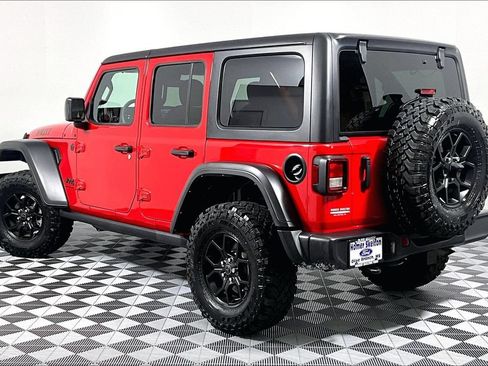 Used 2024 Jeep Wrangler Unlimited Sport AWD/4WD image 11