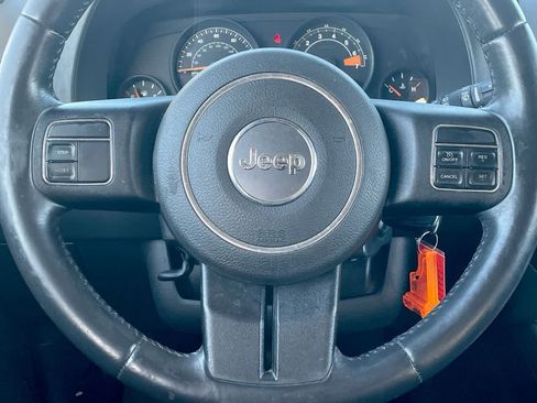 Used 2015 Jeep Patriot High Altitude image 10