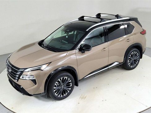 New 2025 Nissan Rogue Platinum w/ Platinum Premium Package image 43