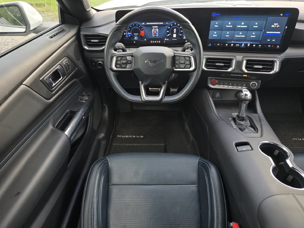 Used 2025 Ford Mustang GT Premium RWD image 18