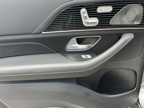 Certified 2025 Mercedes-Benz GLS 450 4MATIC image 26