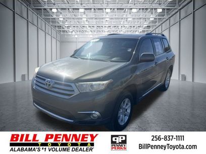 Used 2012 Toyota Highlander FWD w/ Tech Pkg