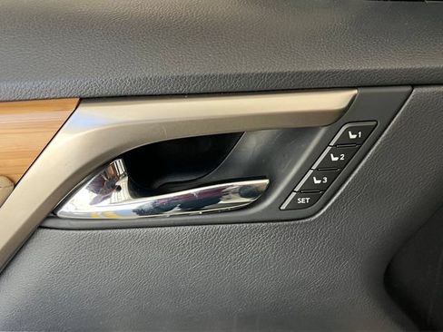 Used 2022 Lexus RX 350L FWD w/ Premium Package image 29