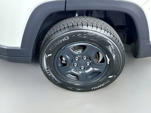 Used 2019 Jeep Compass Sport w/ Tech Group AWD/4WD image 31