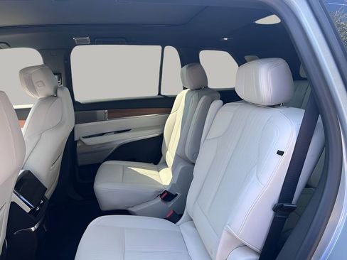 New 2026 Cadillac Vistiq Luxury image 28