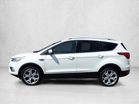 Used 2019 Ford Escape Titanium AWD/4WD image 2