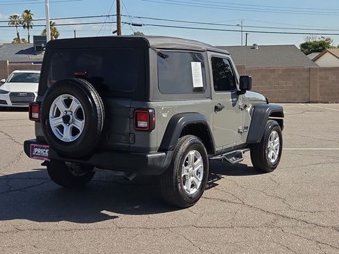 Used 2022 Jeep Wrangler Sport AWD/4WD image 5