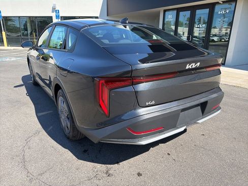 New 2026 Kia K4 FWD image 10