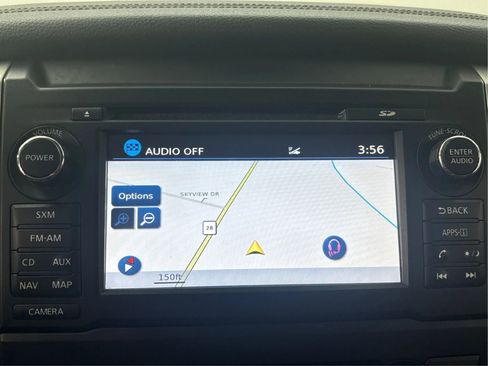 Used 2016 Nissan Titan SL image 19