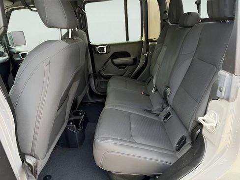 Used 2022 Jeep Gladiator Sport AWD/4WD image 30