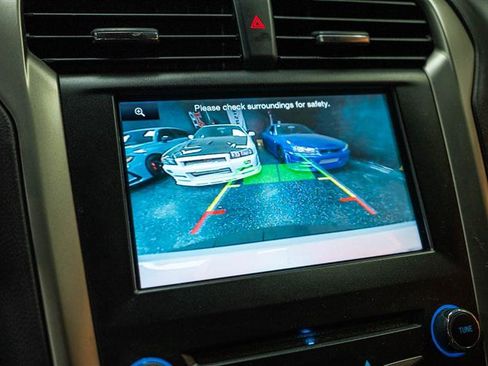 Used 2015 Ford Fusion SE w/ Equipment Group 502A image 20