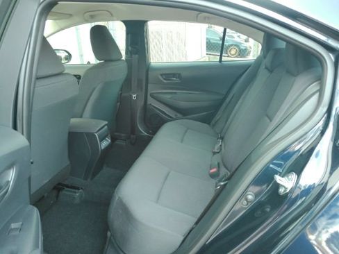 Used 2025 Toyota Corolla LE FWD image 18