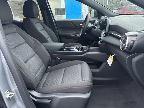 New 2026 Chevrolet Equinox LT w/ Safety and Technology Package AWD/4WD image 36