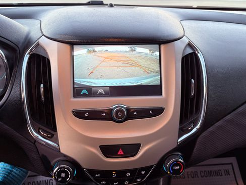 Used 2018 Chevrolet Cruze LS image 30