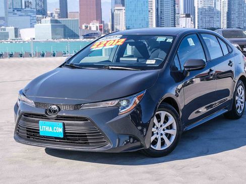 Used 2025 Toyota Corolla LE FWD image 1