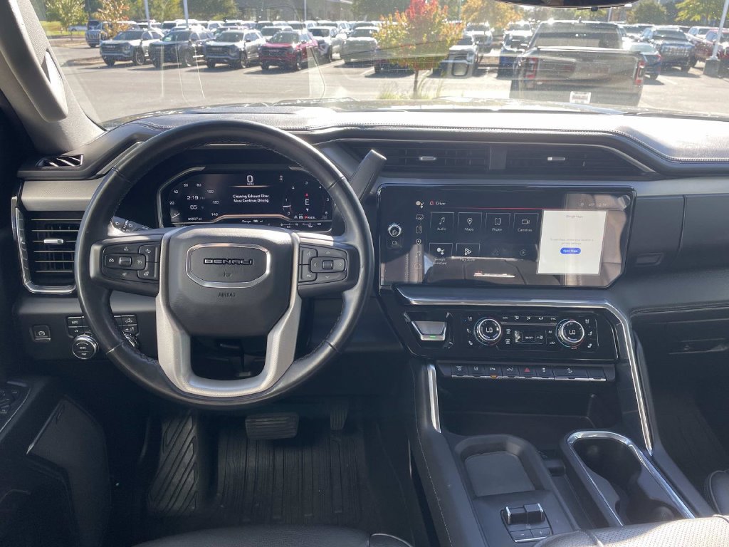 Used 2024 GMC Sierra 2500 Denali w/ Denali Reserve Package AWD/4WD image 13