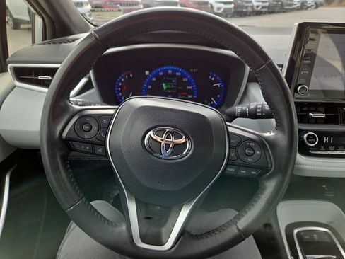 Used 2022 Toyota Corolla XSE image 18