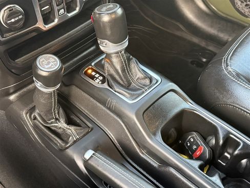 Used 2022 Jeep Wrangler Unlimited Sahara w/ Cold Weather Group image 29