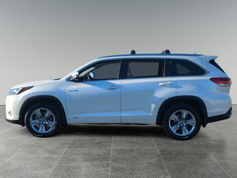 Used 2019 Toyota Highlander Limited image 2