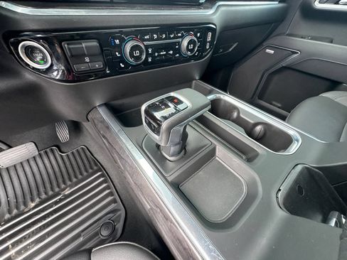 Used 2025 Chevrolet Silverado 1500 LTZ w/ LTZ Premium Package AWD/4WD image 32