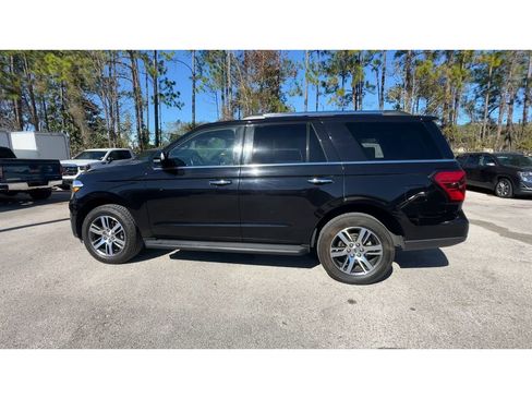 Used 2024 Ford Expedition Limited image 6