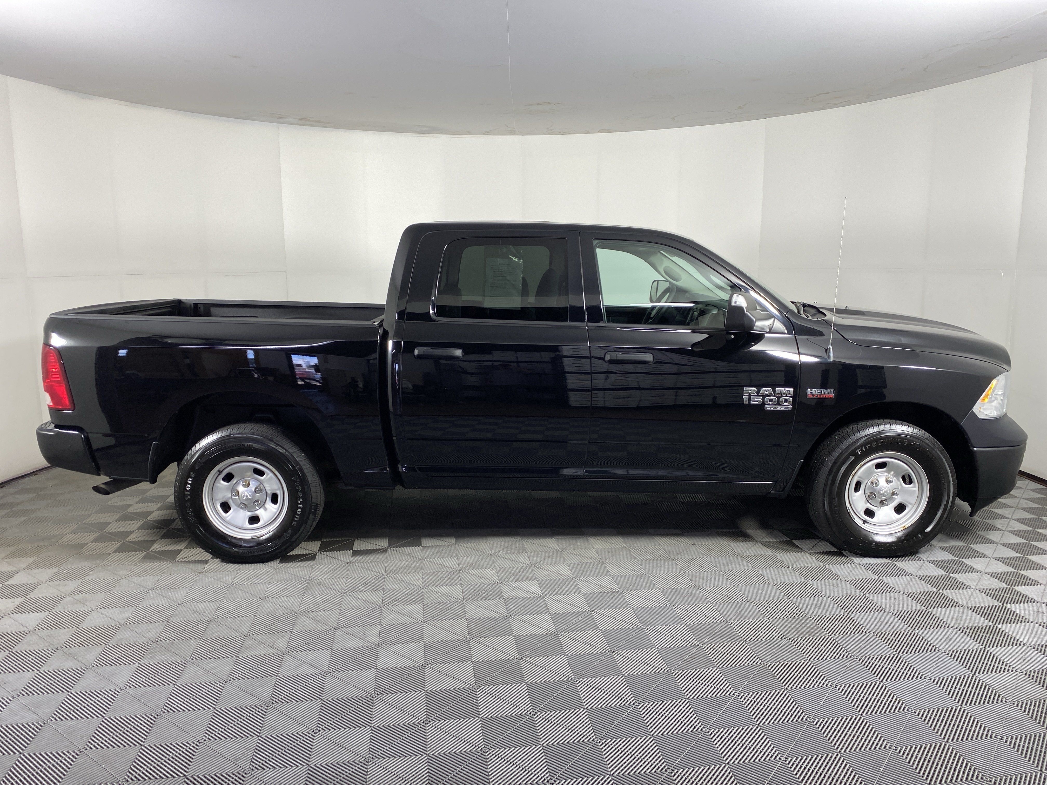 Used 2019 RAM 1500 Tradesman w/ Popular Equipment Group AWD/4WD image 33