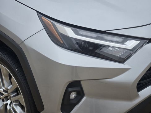 Used 2023 Toyota RAV4 XLE Premium image 11