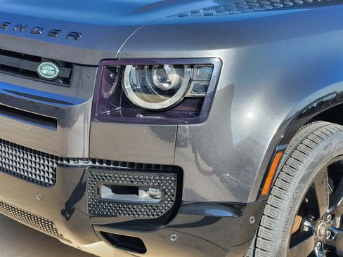 Certified 2023 Land Rover Defender 110 V8 AWD/4WD image 9