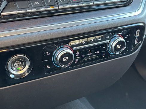 Used 2024 GMC Sierra 1500 SLT image 25