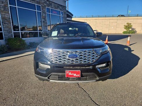 Used 2022 Ford Explorer Platinum w/ Equipment Group 601A image 7