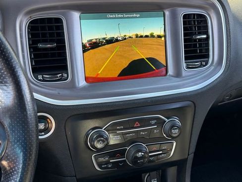 Used 2019 Dodge Charger Scat Pack RWD image 18