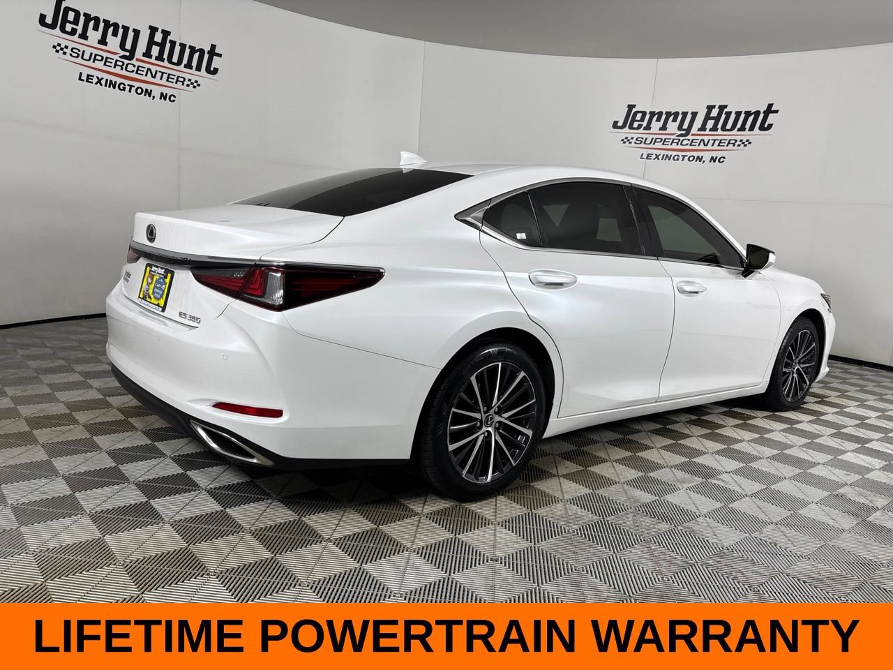 Used 2024 Lexus ES 350 w/ Premium Package FWD image 6