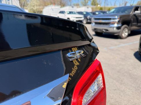 Used 2016 Nissan Altima 2.5 SR FWD image 15