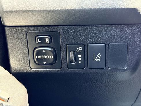 Used 2017 Toyota RAV4 LE w/ Carpet Mat Package image 43